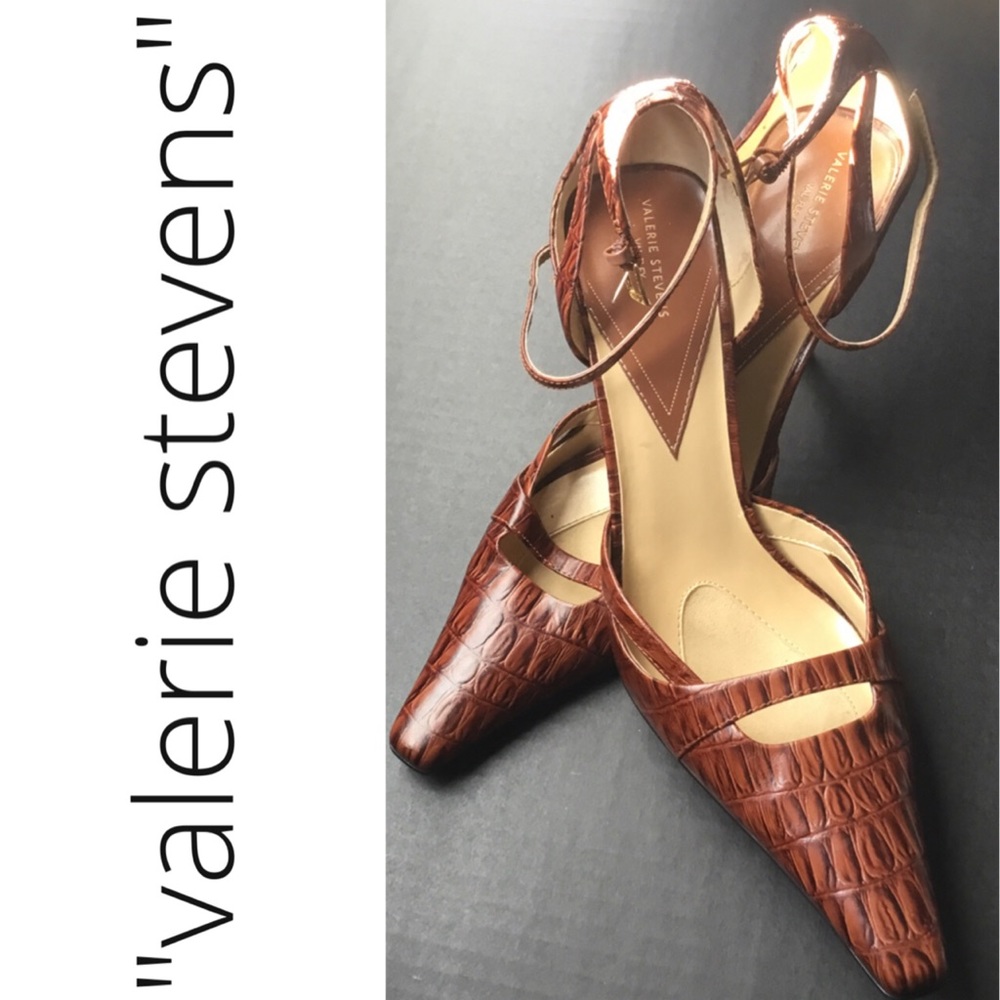 VALERIE STEVENS WOMEN’S PUMPS